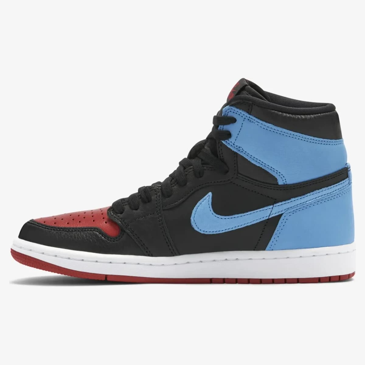 Air Jordan 1 High NC to Chi. Vista 2 del modelo. Imagen de catálogo del producto.