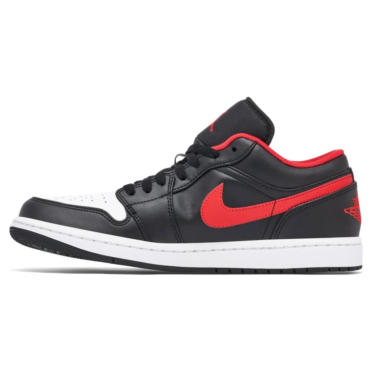 Air Jordan 1 Low White Toe. Vista 2 del modelo. Imagen de catálogo del producto.