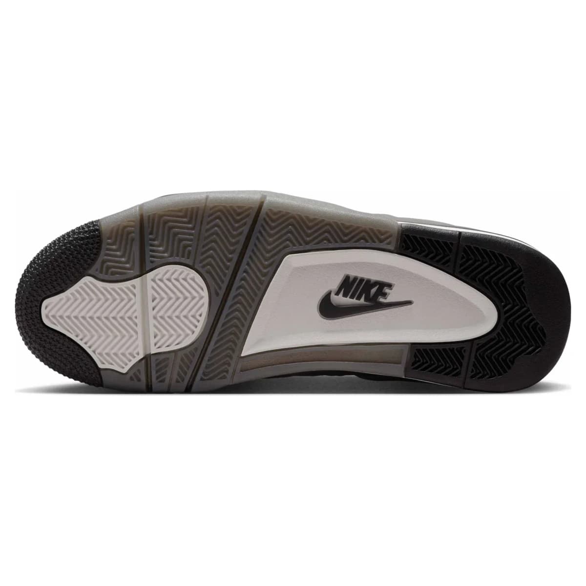 Air Jordan 4 Cave Stone. Vista 2 del modelo. Imagen de catálogo del producto.