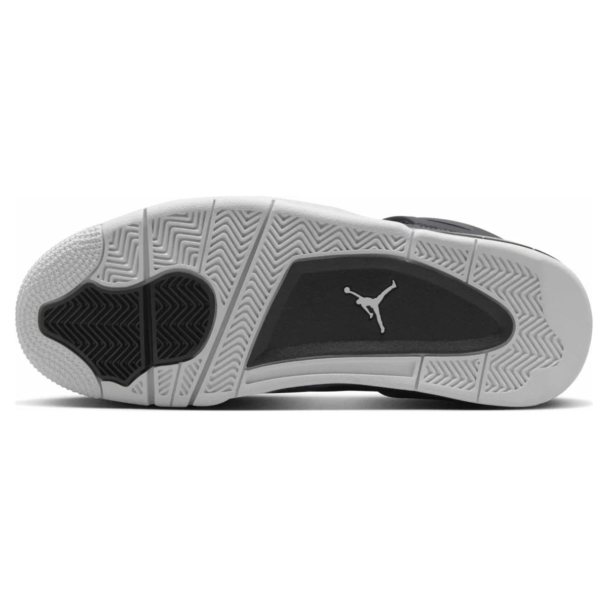 Air Jordan 4 Fear. Vista 2 del modelo. Imagen de catálogo del producto.