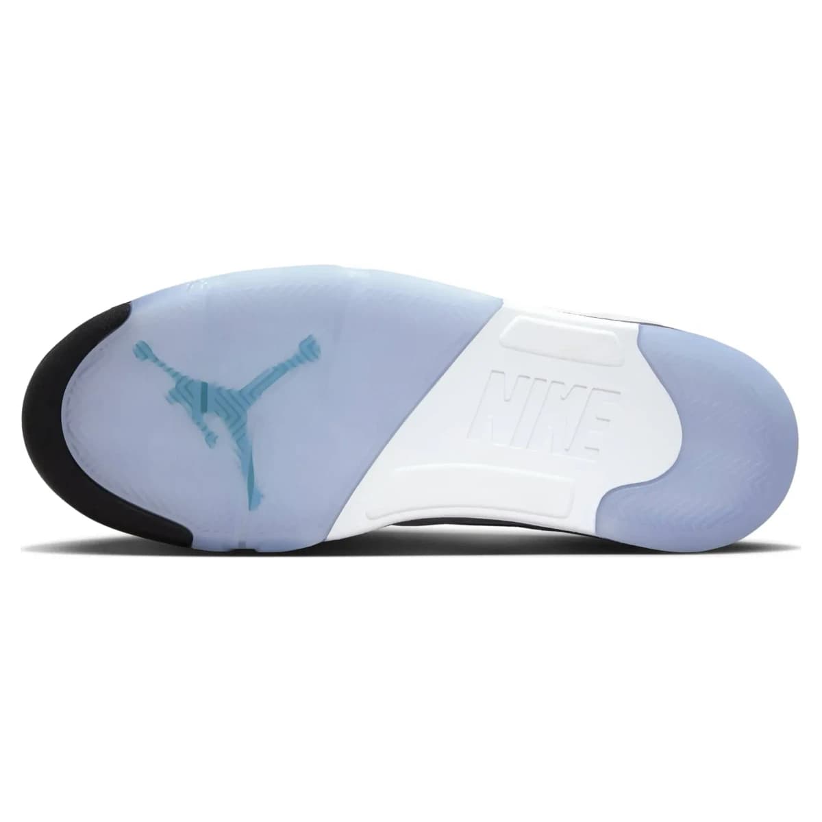 Air Jordan 5 Grape. Vista 2 del modelo. Imagen de catálogo del producto.