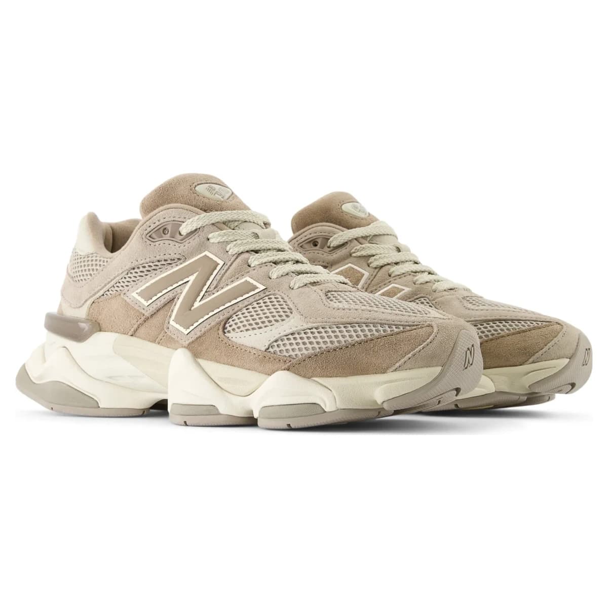 New Balance 9060 Mushroom with Arid Stone. Vista 2 del modelo. Imagen de catálogo del producto.