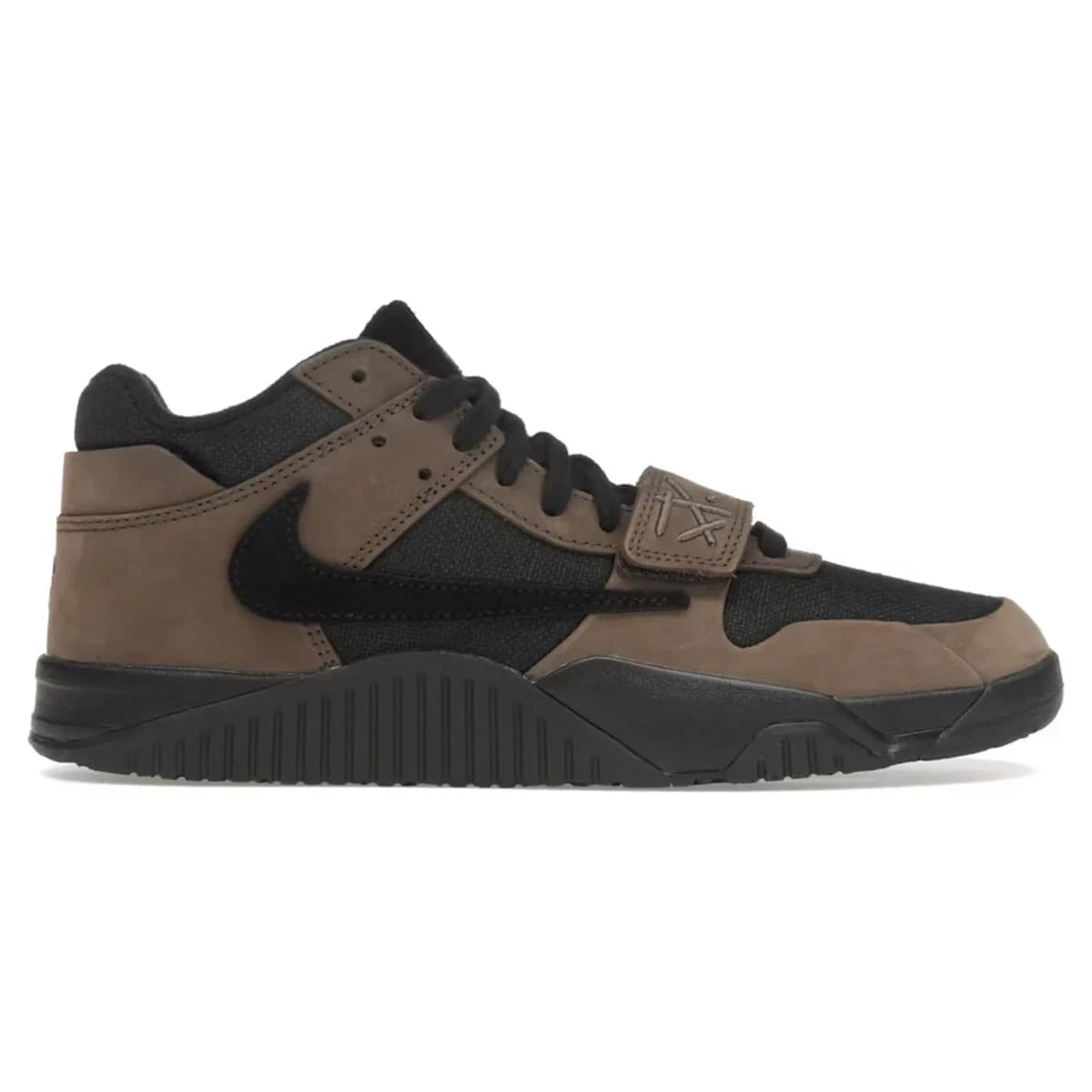 Travis Scott x Air Jordan Jumpman Jack TR Dark Mocha. Vista 1 del modelo. Imagen de catálogo del producto.
