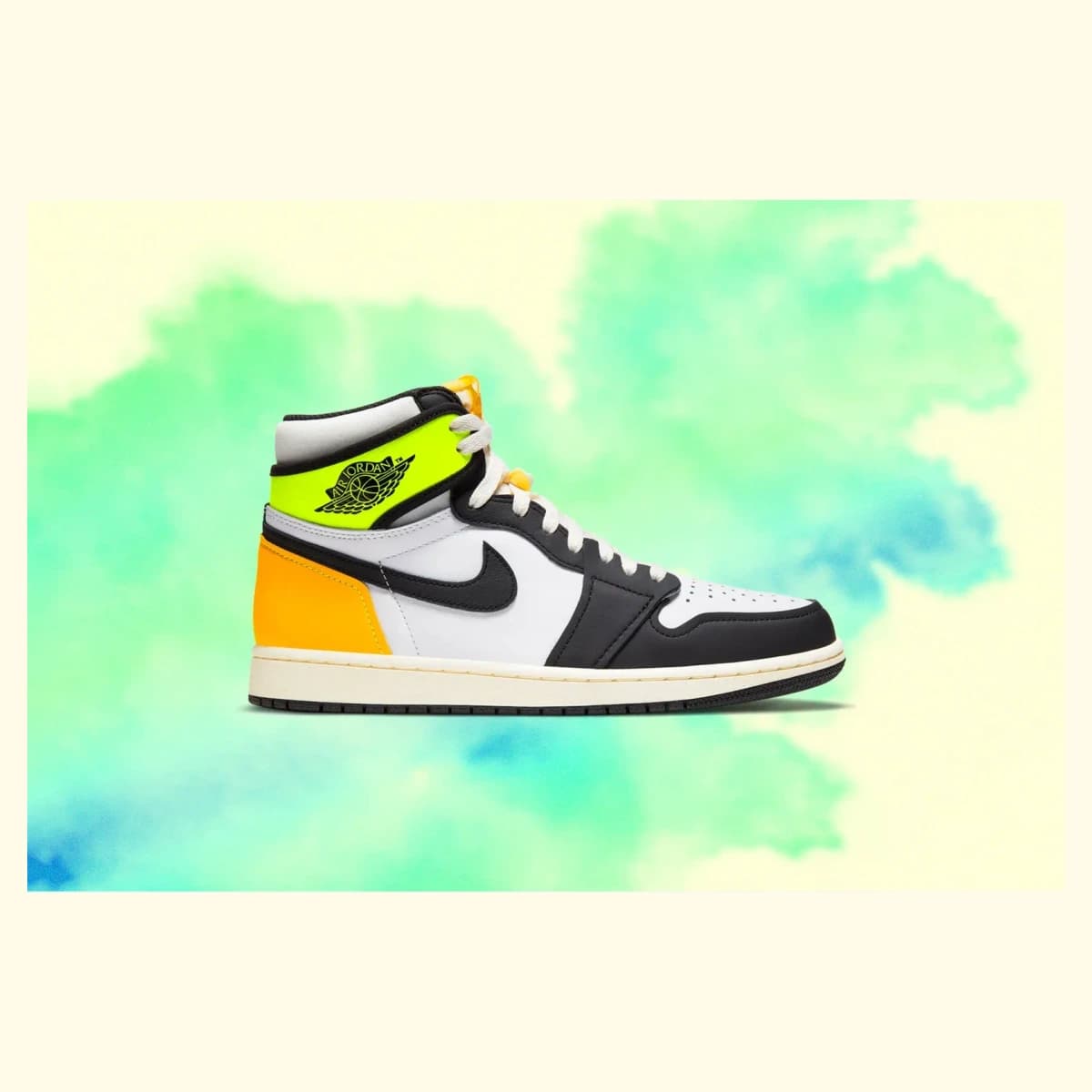 Air Jordan 1 High Volt Gold. Vista 2 del modelo. Imagen de catálogo del producto.
