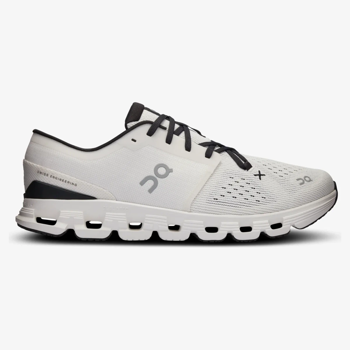 On Cloud X4 Blanco Negro